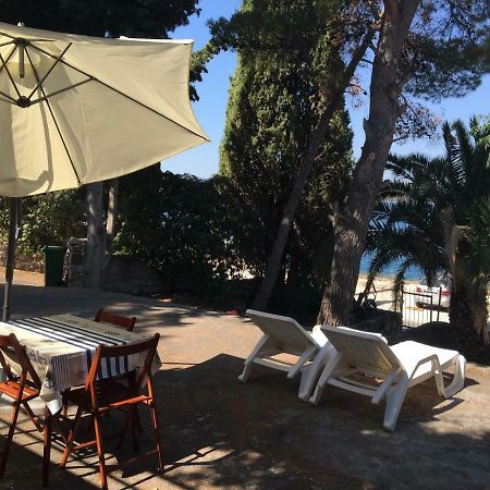 Apartamento Cozy Place On The Beach Trogir Exterior foto