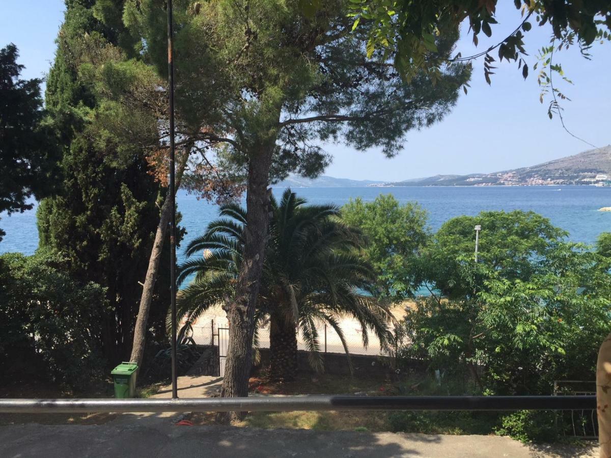Apartamento Cozy Place On The Beach Trogir Exterior foto